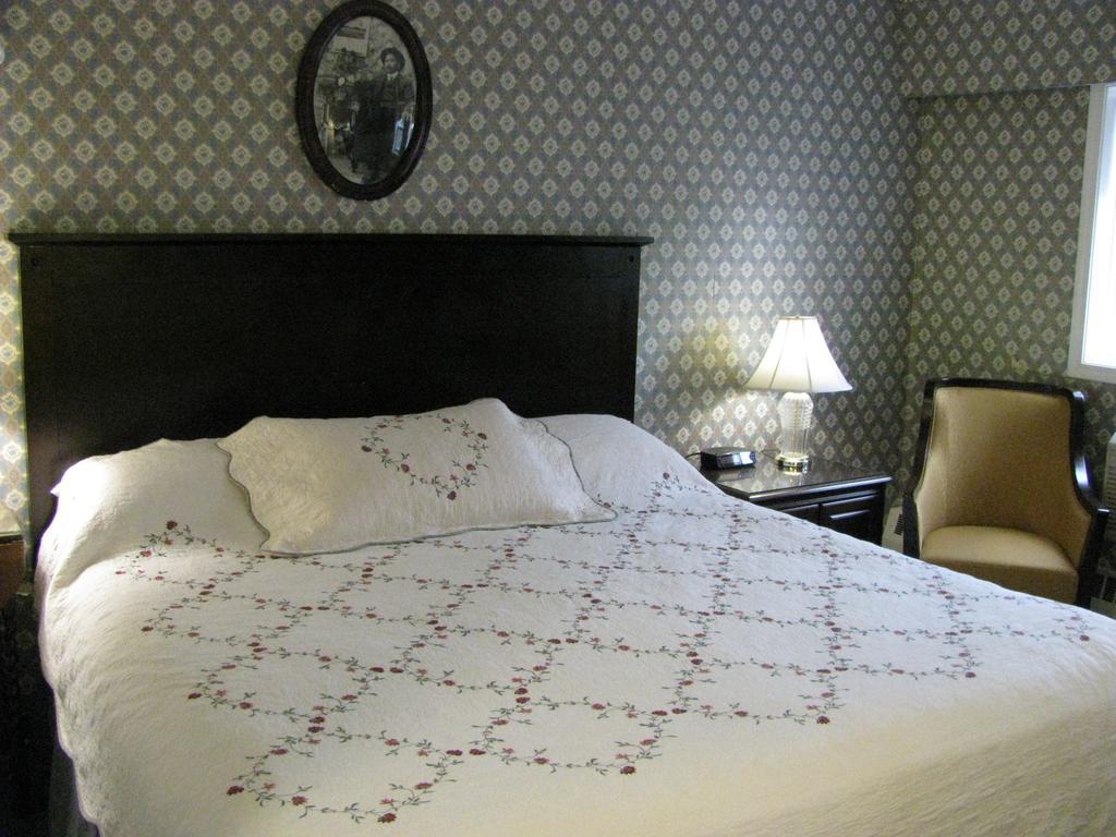 Billy Barker Casino Hotel Кенель Экстерьер фото