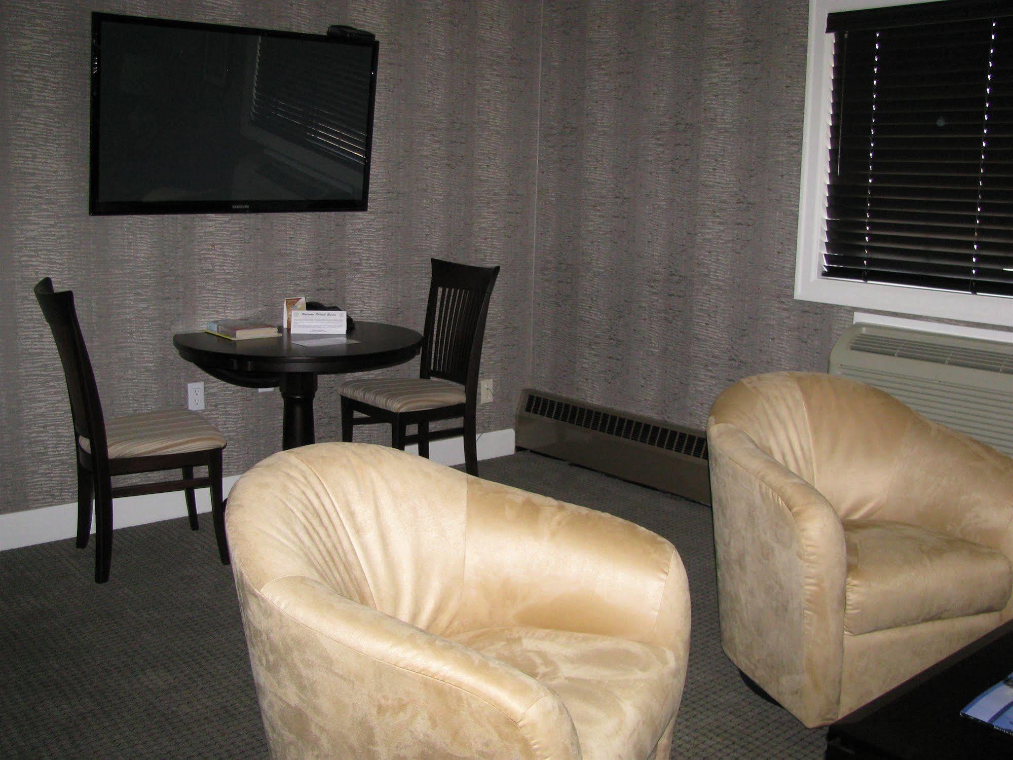 Billy Barker Casino Hotel Кенель Экстерьер фото